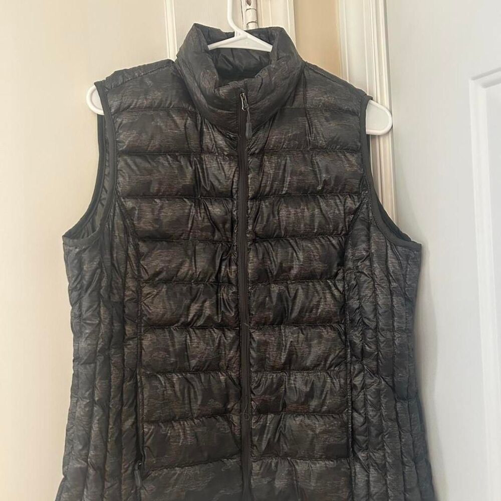 32-degrees Women's Black and Grey Gilet